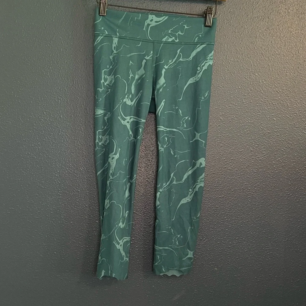 4 Pair Girls’ Athletic Leggings Bundle – Size (10/12)